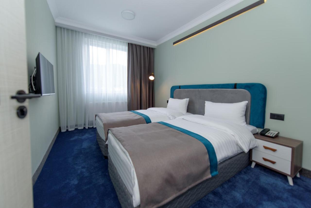 Kirovakan Hotel Vanadzor Exterior photo